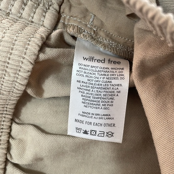 Aritzia 7” Short, M - Picture 5 of 5